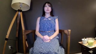 网络慢45岁大叔KTV里选妃操公主（全套完整版视频已上传至下面平台）